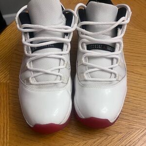 Jordan 11 Retro Low Cherry bottom size 11.5 Men’s
